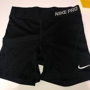 Black NIKE Women's Pro Dri-Fit Compression Spandex